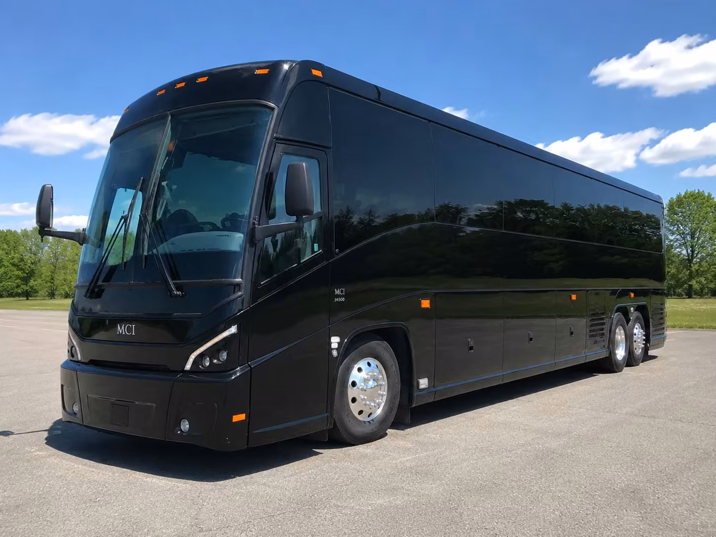corporate shuttle bus rentals for chesapeake business events and employee commutes