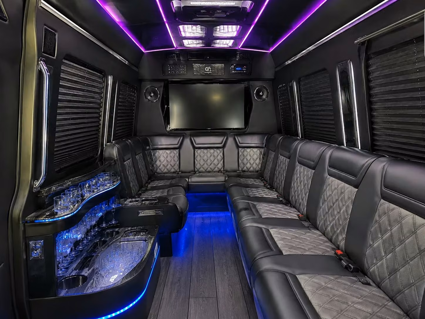 find the right bus for chesapeake airport transfers on your wedding weekend